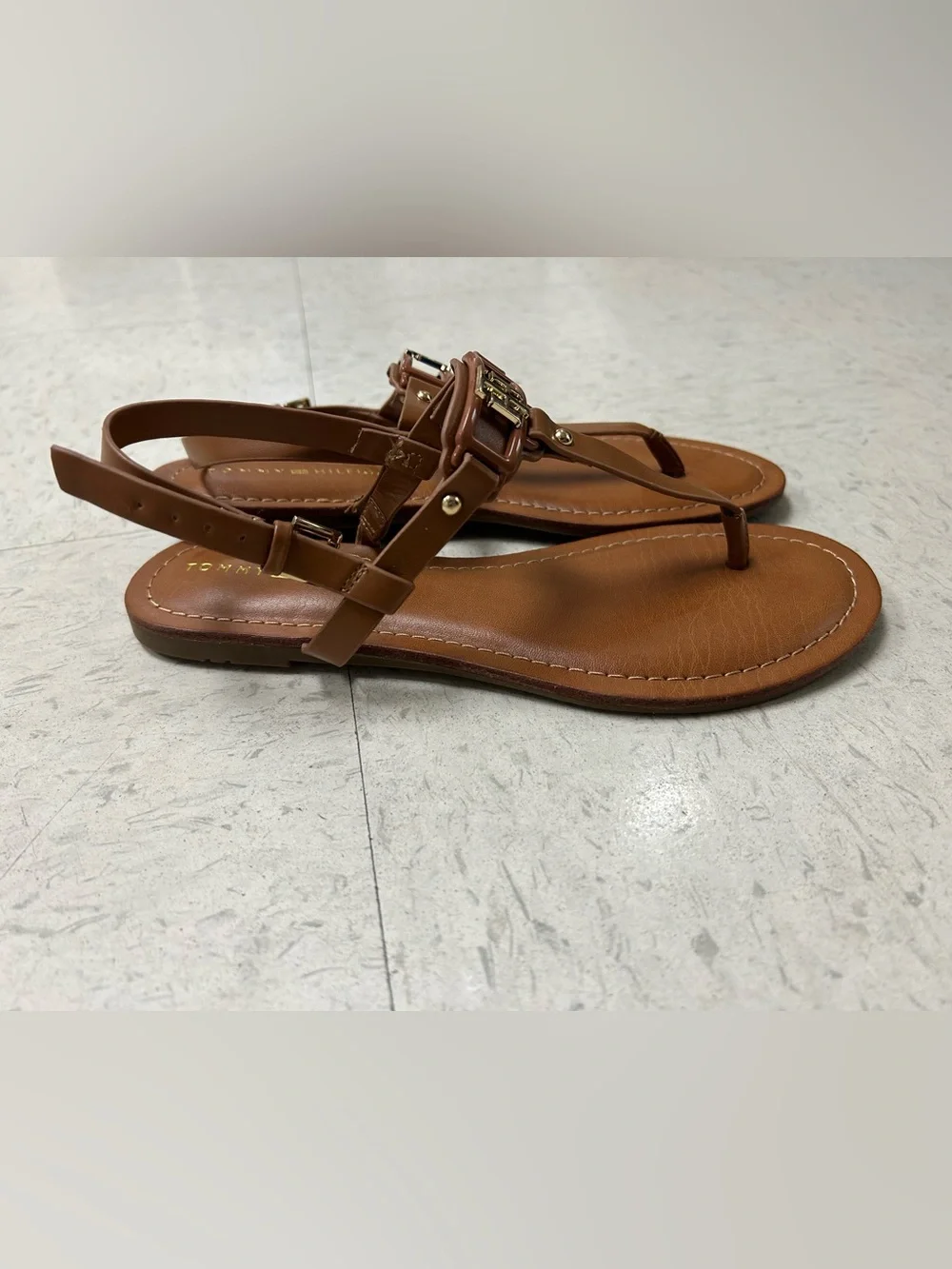 OFFERS OPEN! Tommy Hilfiger Brown Leather T-Strap Sandals Women’s size 7 sandals